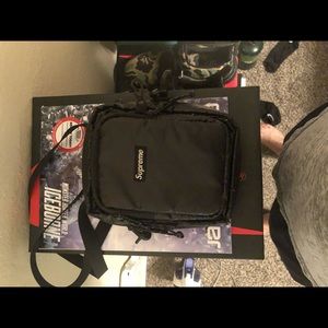 Supreme black shoulder bag